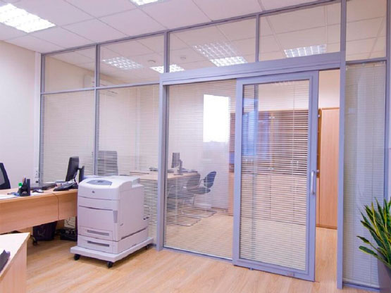 Офисные двери